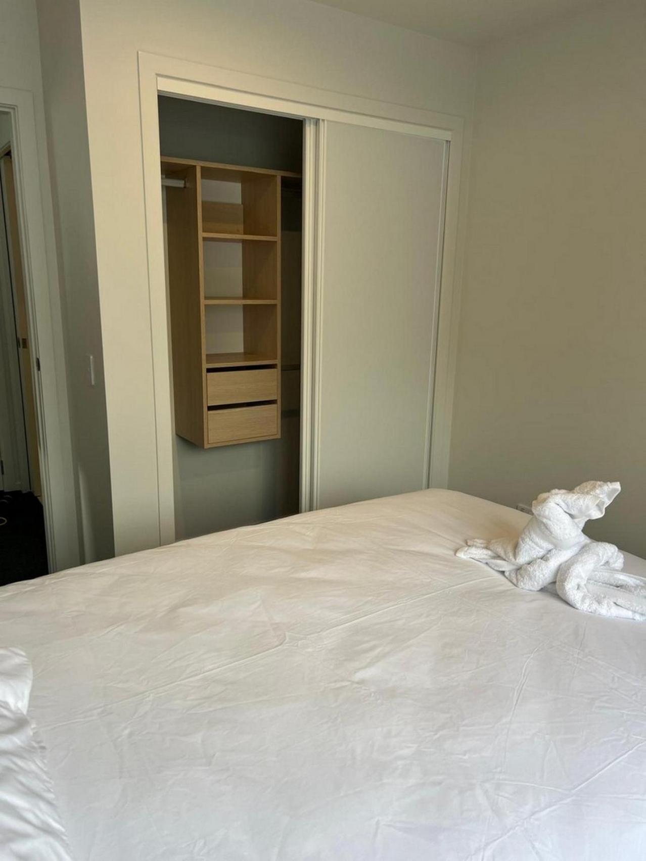 Central Modern 3-Bedroom,3- Bathroom House With Patio And Carpark- Lower Hutt City Centre Εξωτερικό φωτογραφία