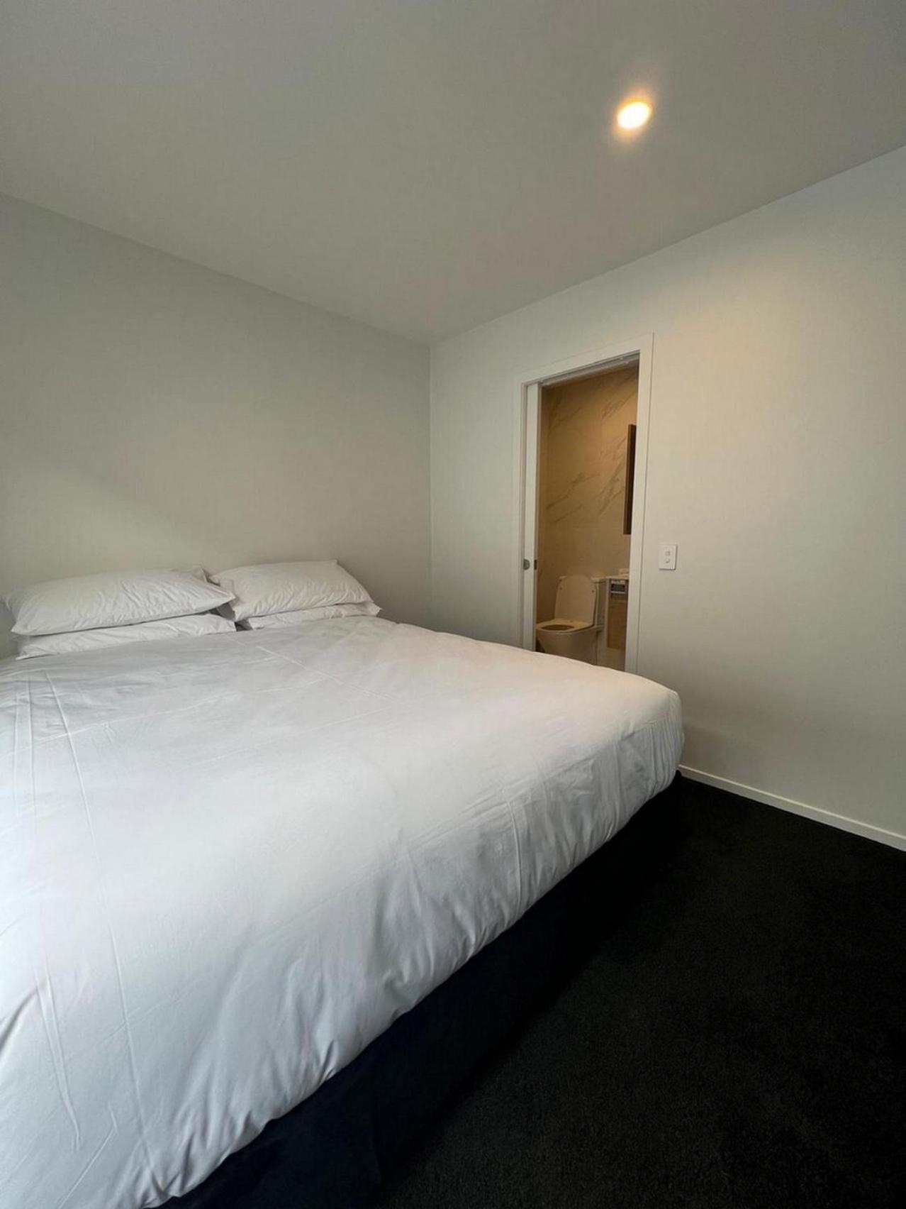 Central Modern 3-Bedroom,3- Bathroom House With Patio And Carpark- Lower Hutt City Centre Εξωτερικό φωτογραφία
