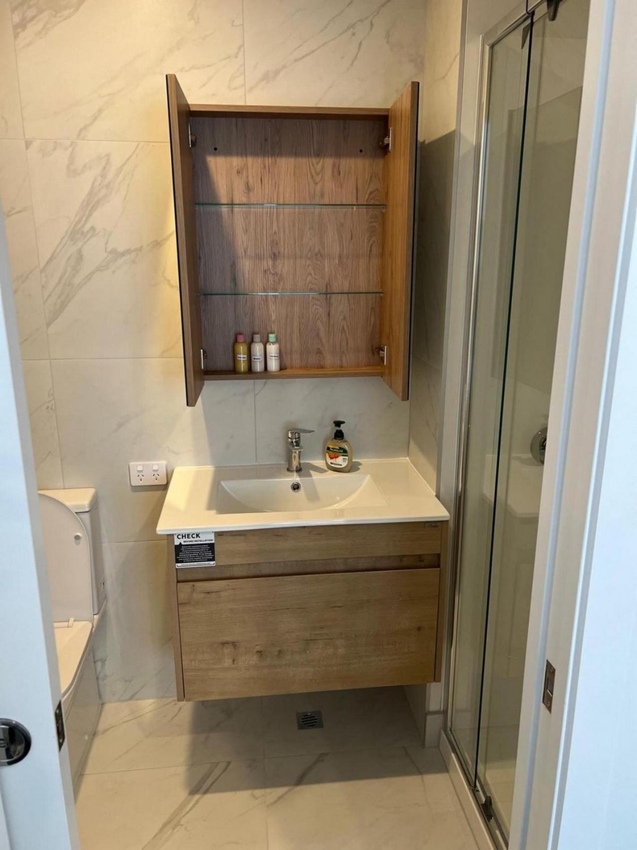 Central Modern 3-Bedroom,3- Bathroom House With Patio And Carpark- Lower Hutt City Centre Εξωτερικό φωτογραφία
