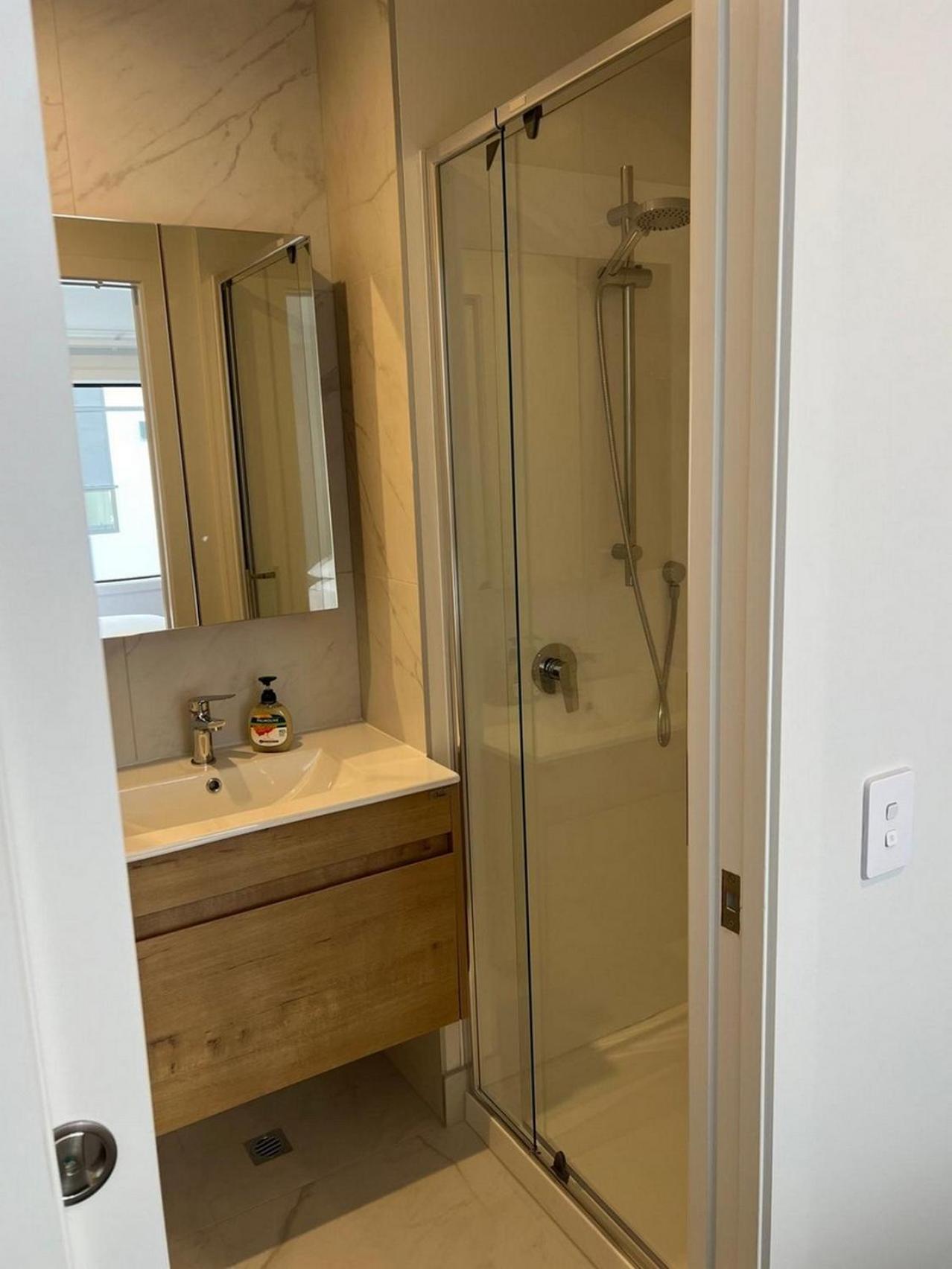 Central Modern 3-Bedroom,3- Bathroom House With Patio And Carpark- Lower Hutt City Centre Εξωτερικό φωτογραφία