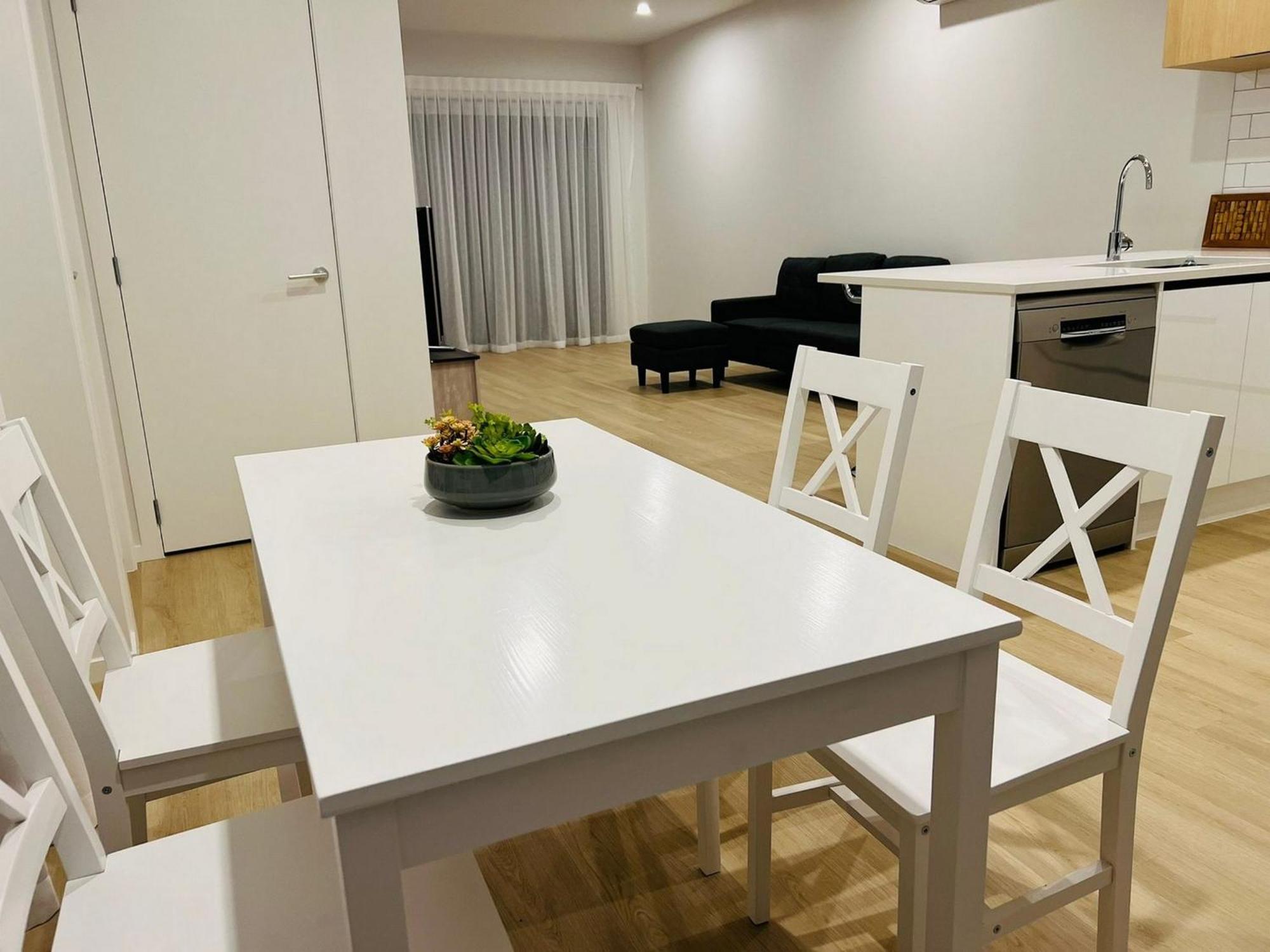 Central Modern 3-Bedroom,3- Bathroom House With Patio And Carpark- Lower Hutt City Centre Εξωτερικό φωτογραφία