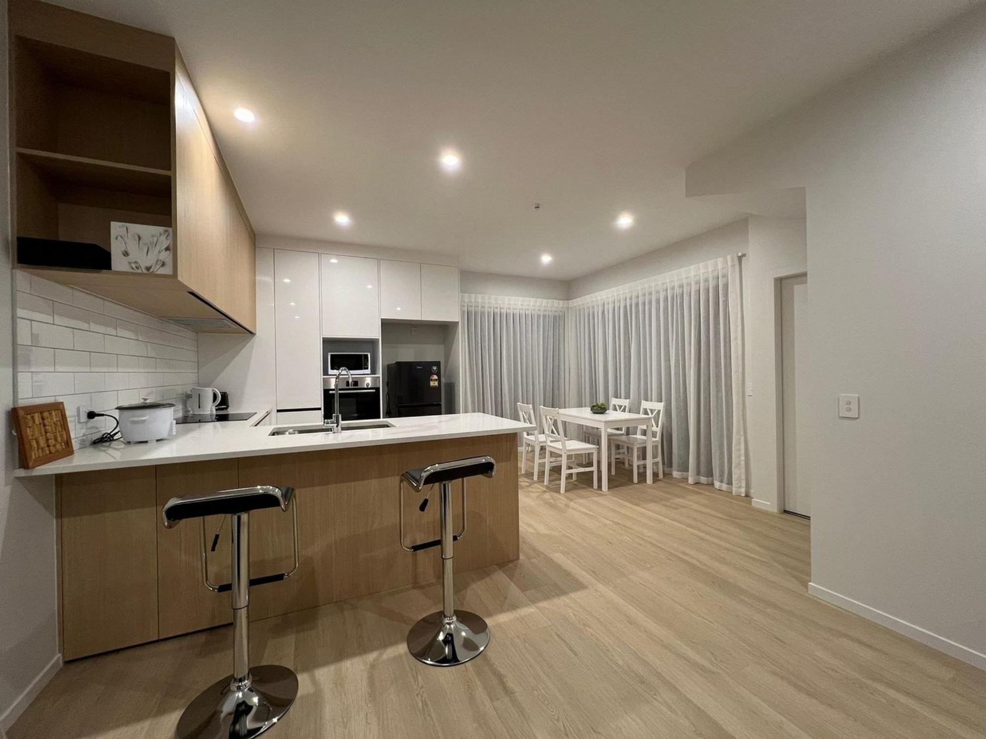 Central Modern 3-Bedroom,3- Bathroom House With Patio And Carpark- Lower Hutt City Centre Εξωτερικό φωτογραφία