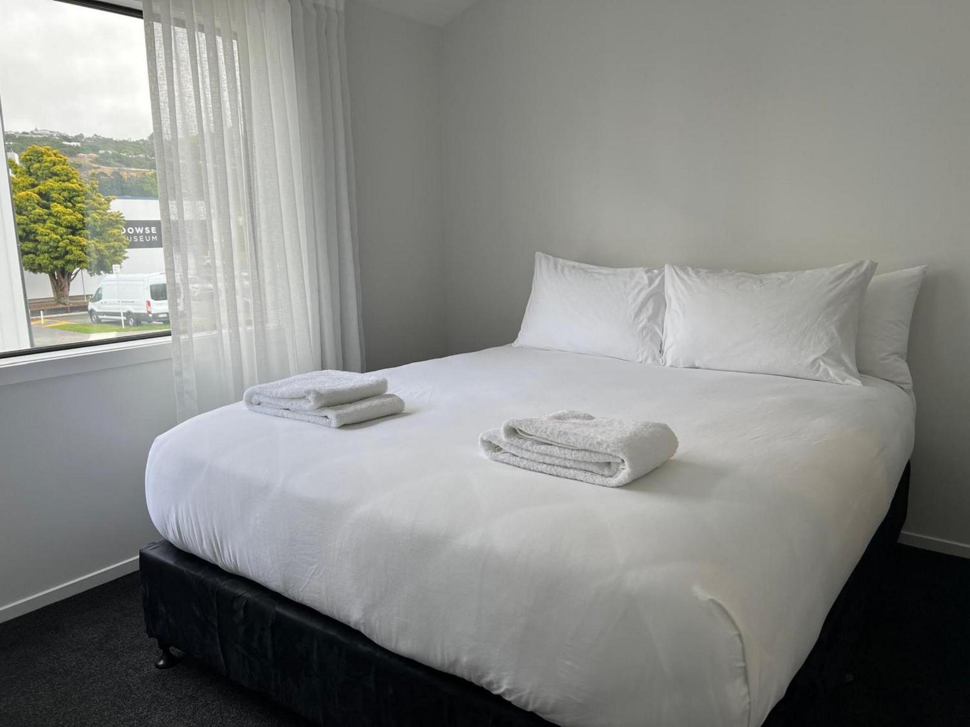 Central Modern 3-Bedroom,3- Bathroom House With Patio And Carpark- Lower Hutt City Centre Εξωτερικό φωτογραφία